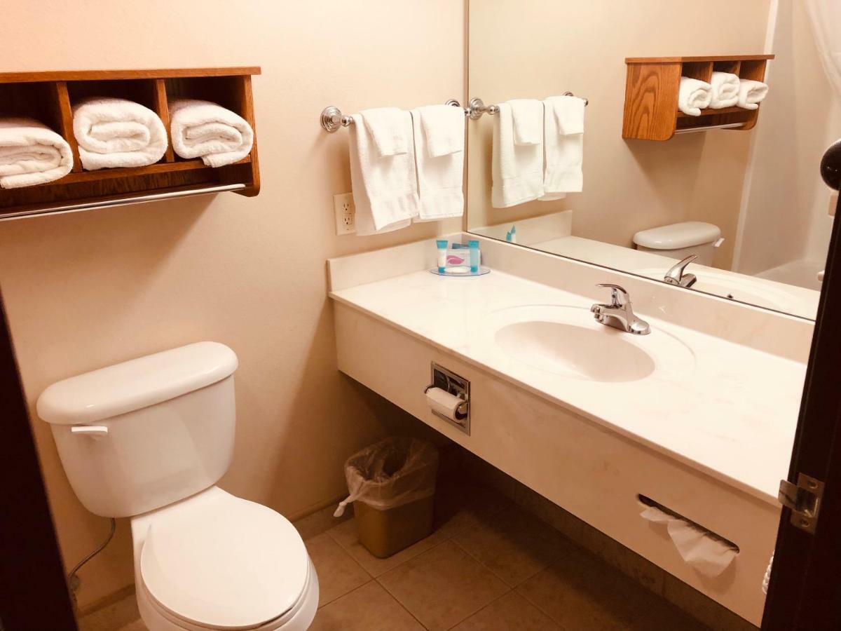 Shenandoah Inn & Suites Zewnętrze zdjęcie