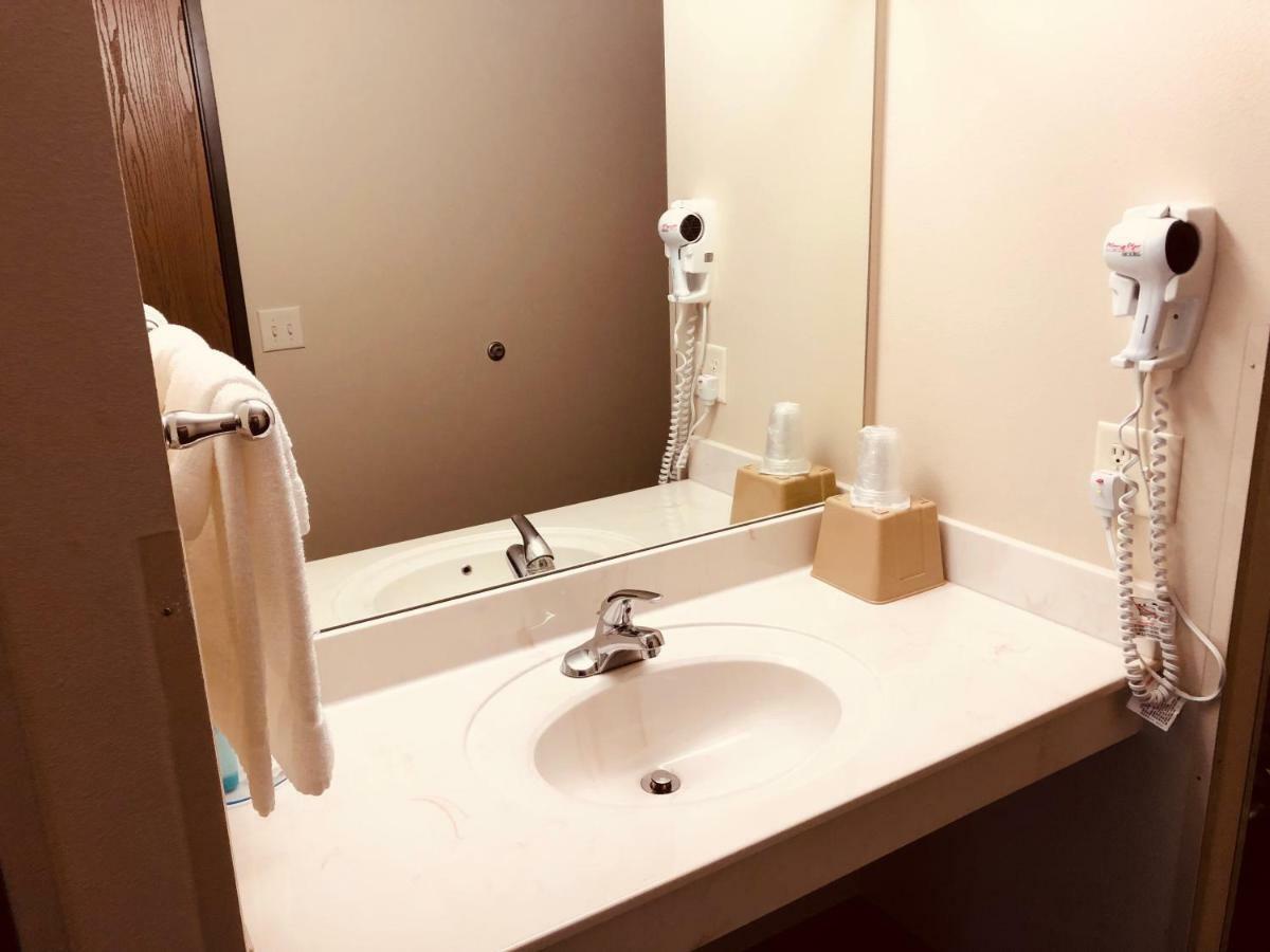 Shenandoah Inn & Suites Zewnętrze zdjęcie