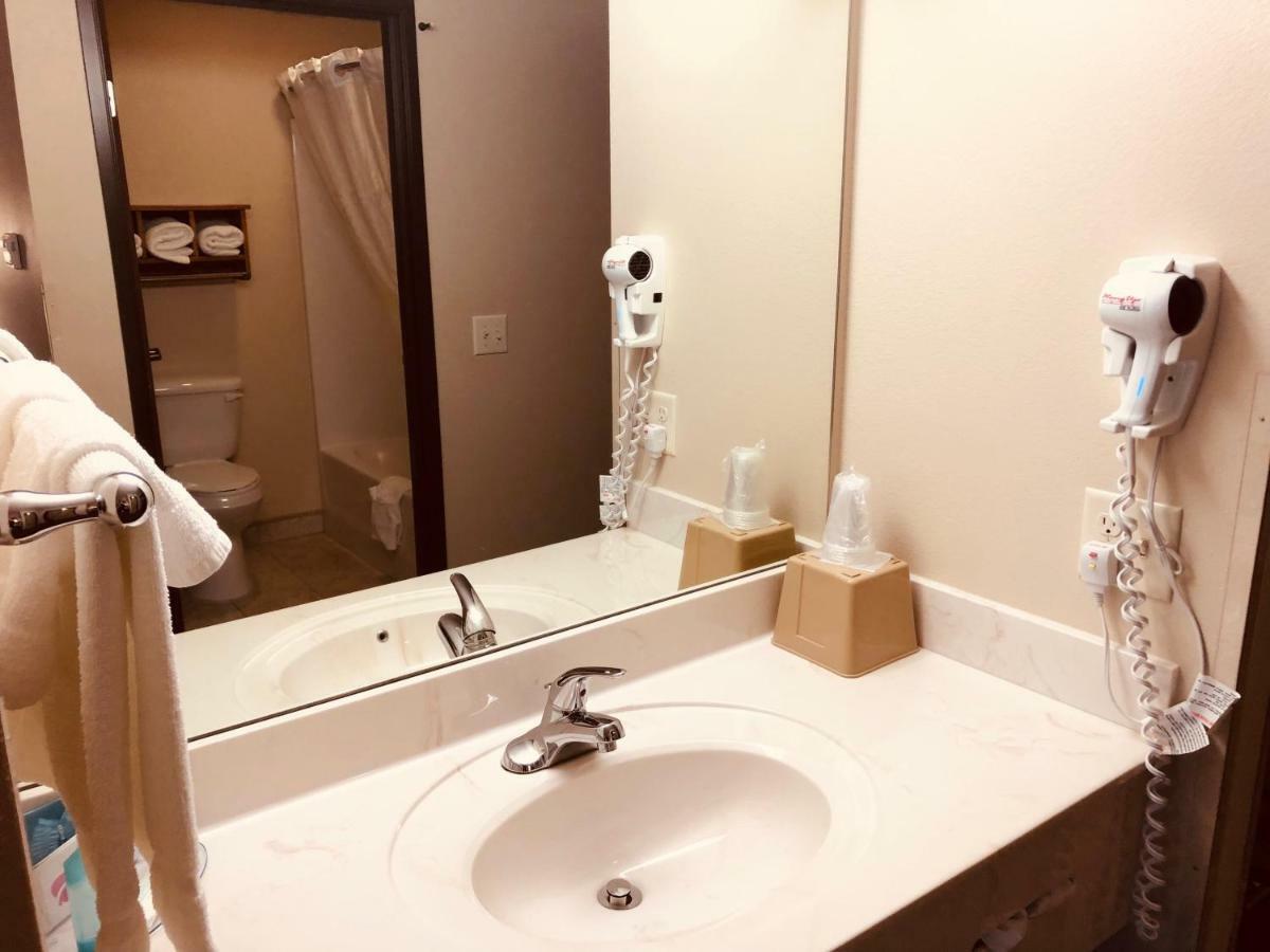 Shenandoah Inn & Suites Zewnętrze zdjęcie